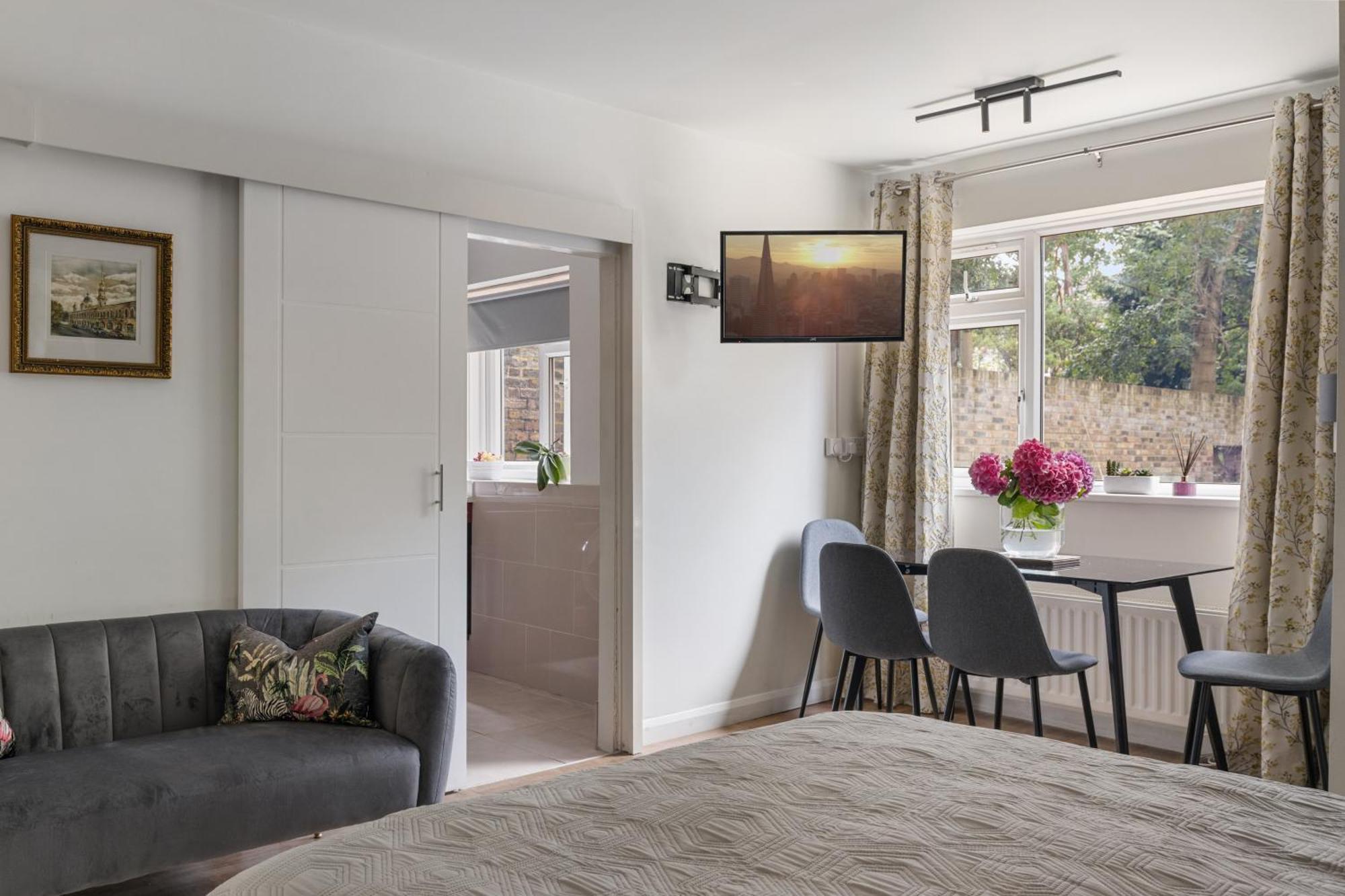 King Studio Apartment With Garden And Parking Ealing kerület Kültér fotó